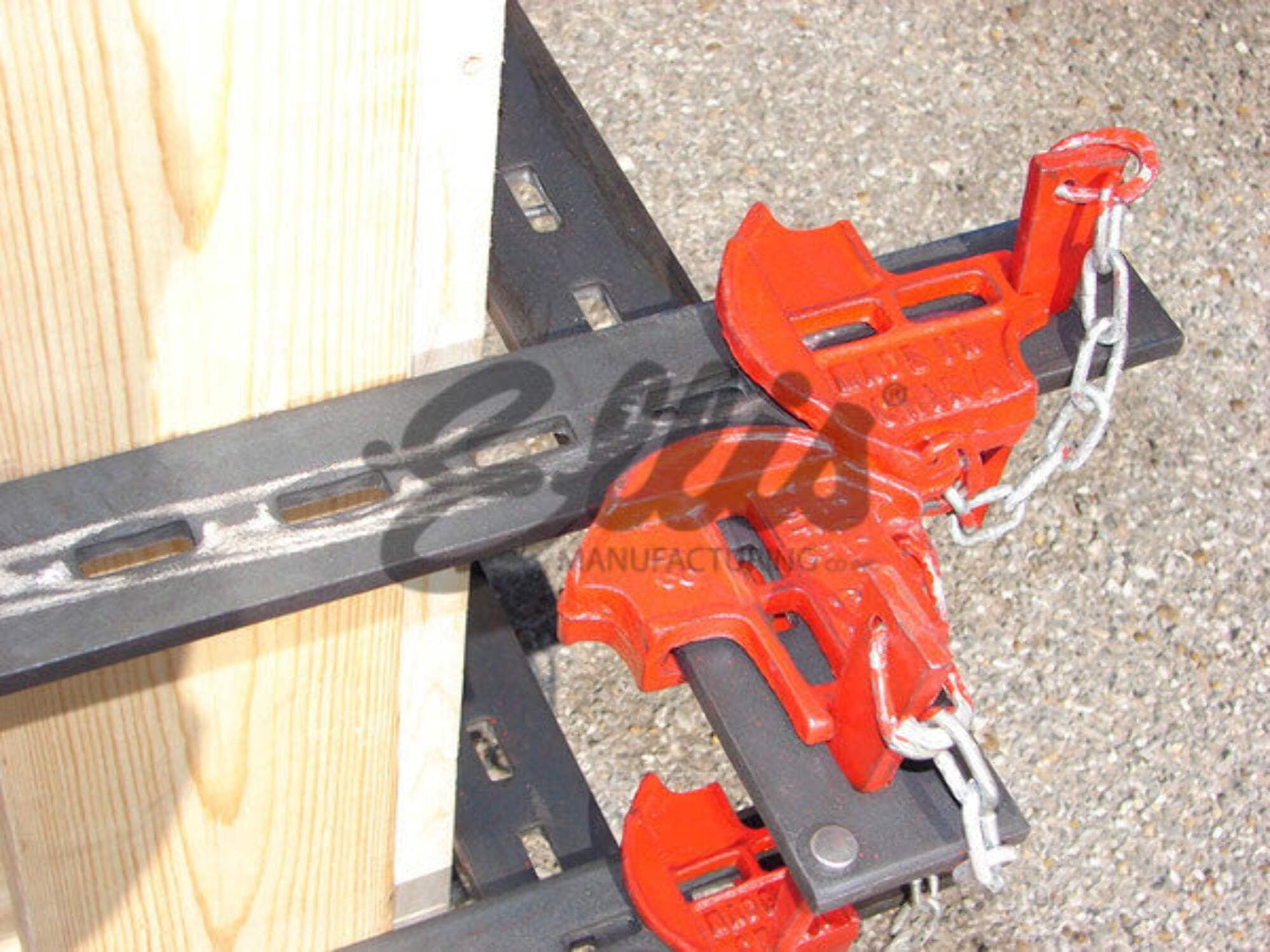 Ellis Mfg. Co. - Scissor Column Forming Clamps - Net Concrete Dimensions 10" - 24" - Bar Size 3/8" x 2" x 38"