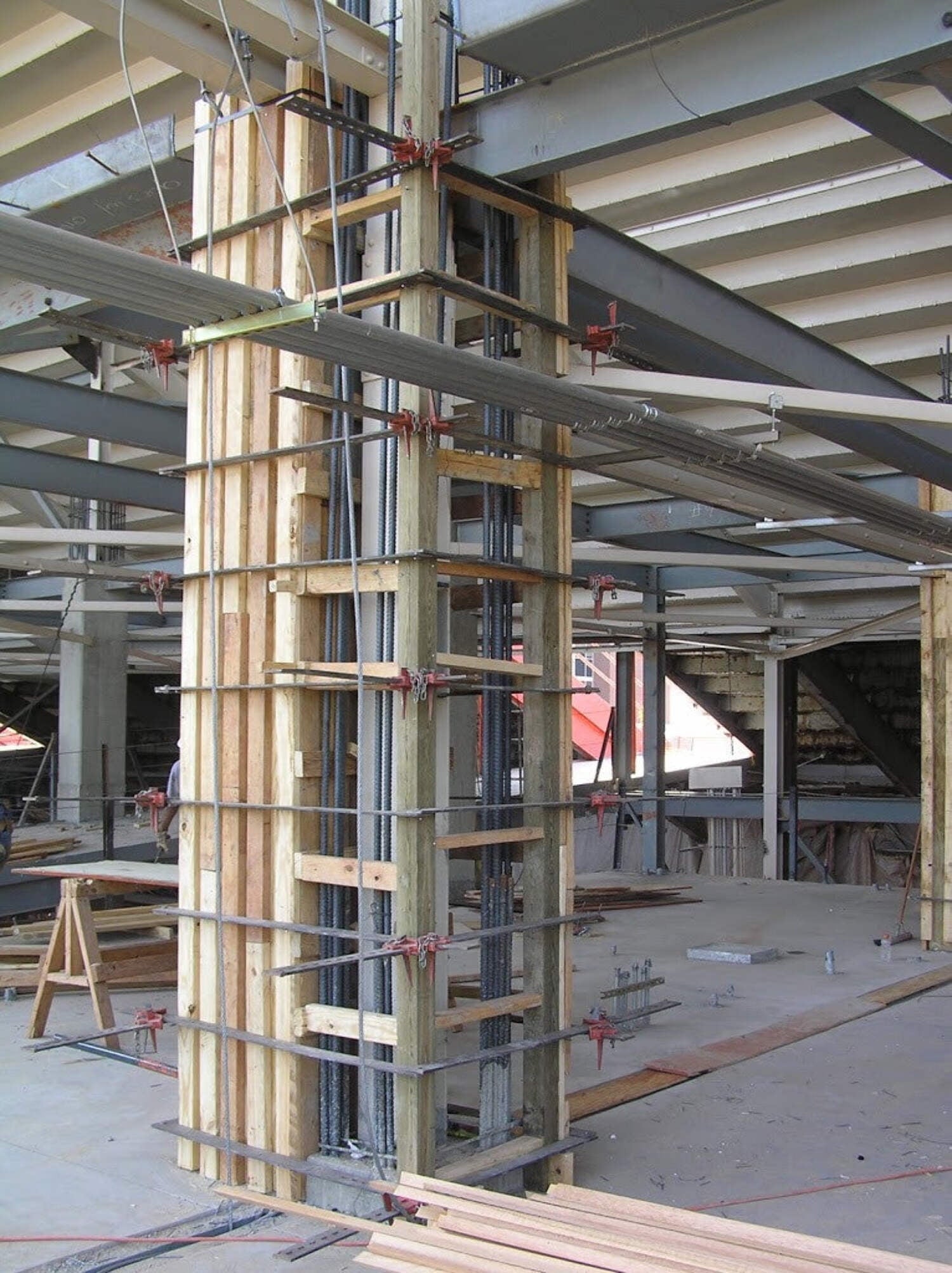 Ellis Mfg. Co. - Scissor Column Forming Clamps - Net Concrete Dimensions 10" - 24" - Bar Size 3/8" x 2" x 38"